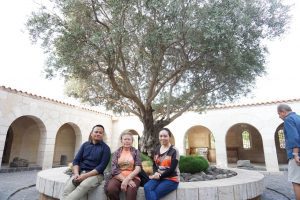 Tour And Holyland Bersama Anak Kecil