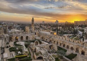 Tour Holyland Dengan Fly Emirates