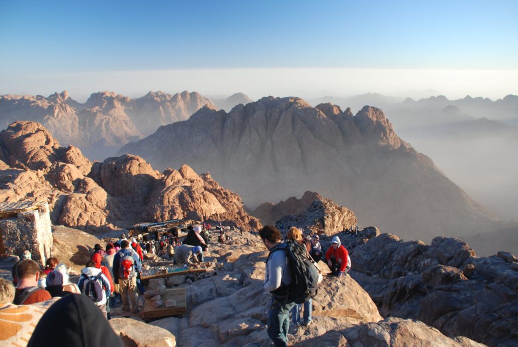 5 Tips Mendaki Gunung Sinai