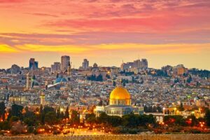 tour Holyland terbaik