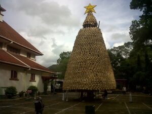 pohon natal kreatif