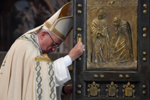Tujuh Holy Door Opening