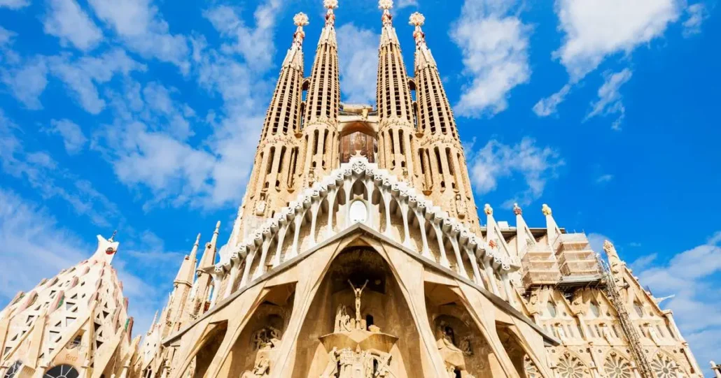 Arsitektur Sagrada Familia
