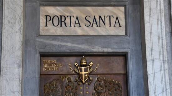 Keistimewaan Holy Door